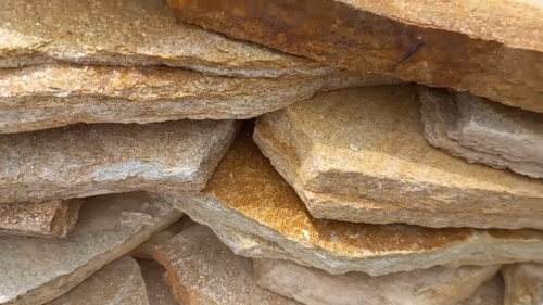 Плитняк златолит жёлтый золотистый для отмостки купить в Симферополе