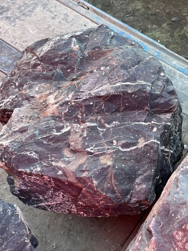 Камни для ландшафтного дизайна красно-фиолетовые 10-60 килограмм купить в Симферополе