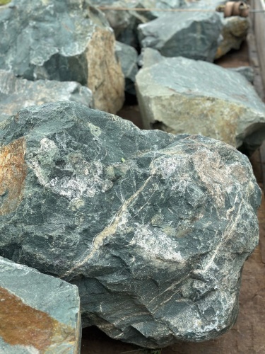 Камни для ландшафтного дизайна зелёные 10-60 килограмм купить в Симферополе