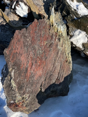 Ландшафтные глыбы красно-фиолетовые 200-1000 килограмм купить в Симферополе