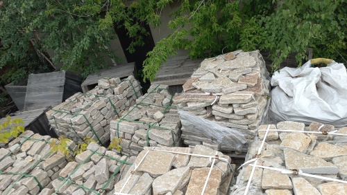 Плитняк гранитный галтованный купить в Симферополе