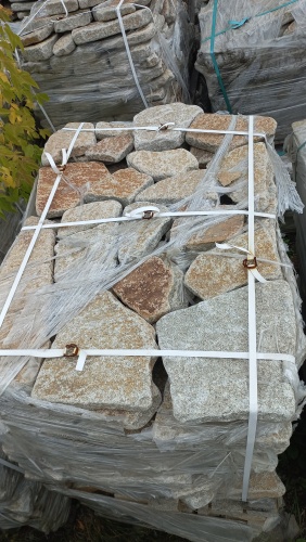 Плитняк галтованный гранитный для ландшафтного дизайна купить в Симферополе