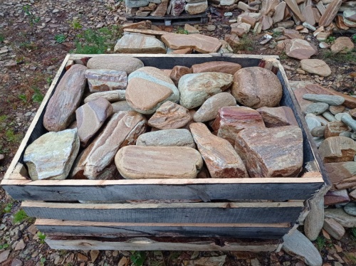 Златолит жёлтый, жёлто-зелёный глыбки и валуны для ланшафтного дизайна купить в Симферополе