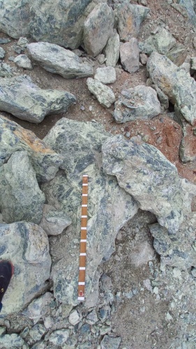 Купить змеевик ландшафтные валуны