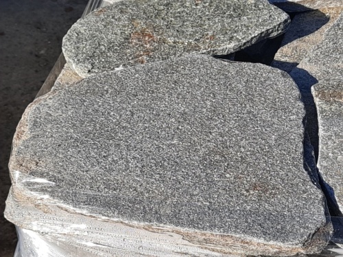 Златолит серебристый галтованный для лестниц купить в Симферополе