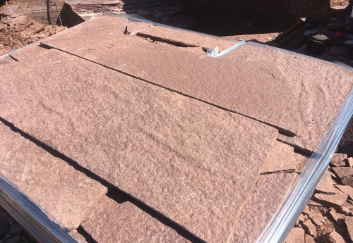 Плитняк лемезит бордовый для ступеней 20-25 мм купить в Симферополе